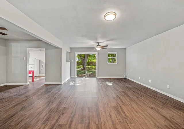 Photo 2 of Single family home for sale at 207 Morgan Ml Rd, Stephenville, TX 76401 | MLS# 21374990 | Listing updated on 2026-09-03