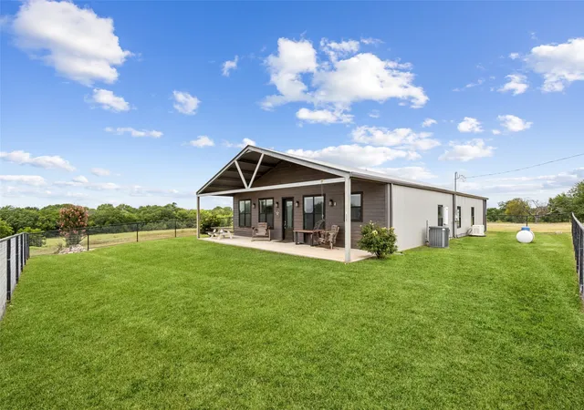 Photo 2 of Single family home for sale at 1430 County Rd 2735, Decatur, TX 76234 | MLS# 21376148 | Listing updated on 2026-10-09