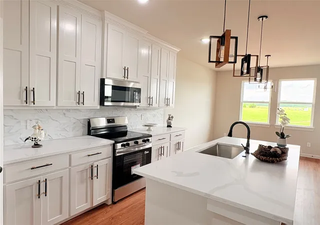 Photo 3 of Single family home for sale at 5452 County Rd 3521, Quinlan, TX 75474 | MLS# 21376165 | Listing updated on 2026-10-06