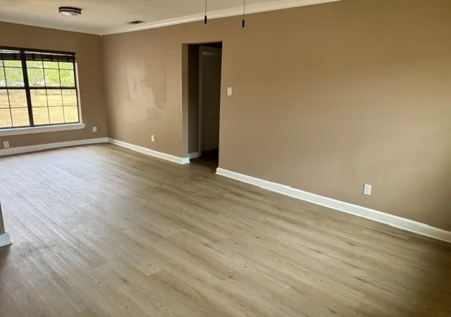 Photo 3 of Single family home for sale at 1119 Commerce Dr, Greenville, TX 75401 | MLS# 21373352 | Listing updated on 2026-10-07