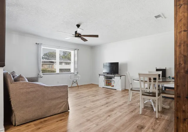 Photo 3 of Single family home for sale at 1508 Rayford Rd, Henderson, TX 75654 | MLS# 21369932 | Listing updated on 2026-09-23