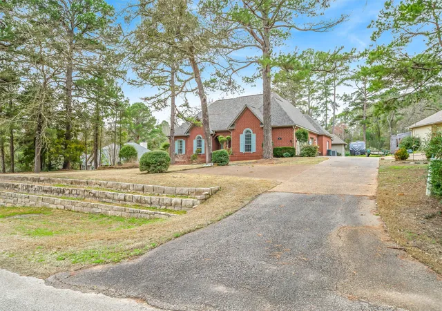 Photo 1 of Single family home for sale at 1304 Greenbriar Trl, Holly Lake Ranch, TX 75765 | MLS# 21376149 | Listing updated on 2026-09-03