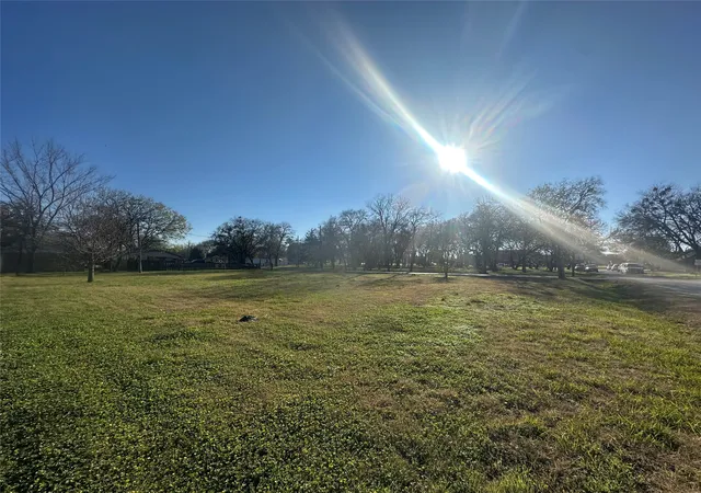 Photo 1 of Land for sale at Tbd E Freeman St, Ennis, TX 75119 | MLS# 21376184 | Listing updated on 2026-09-03