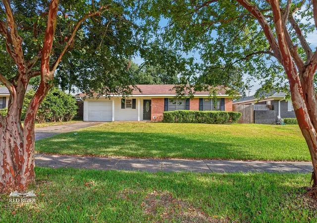 Photo 1 of Single family home for sale at 454 Arthur Ave, Shreveport, LA 71105 | MLS# 21376200 | Listing updated on 2026-10-05