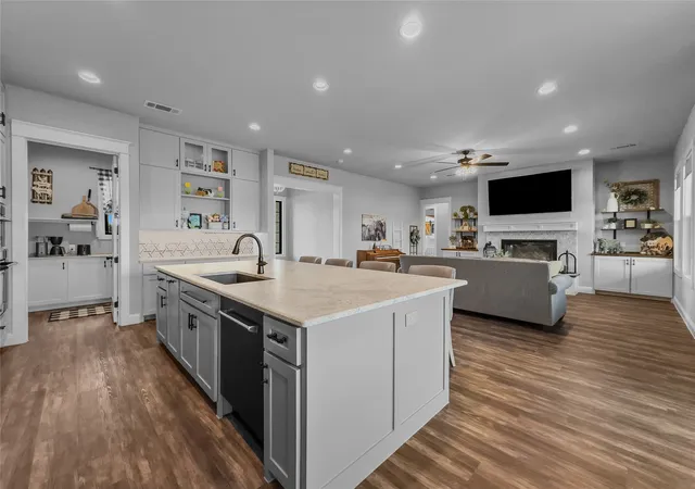 Photo 3 of Single family home for sale at 6232 Purple English Oak Ct, Royse City, TX 75189 | MLS# 21371202 | Listing updated on 2026-10-03