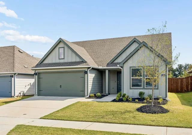 Photo 2 of Single family home for sale at 13208 Rich Ln, Aubrey, TX 76227 | MLS# 21375829 | Listing updated on 2026-09-27