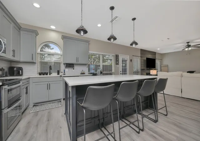 Photo 2 of Single family home for sale at 102 Lakeway Ln, Justin, TX 76247 | MLS# 21370571 | Listing updated on 2026-10-08