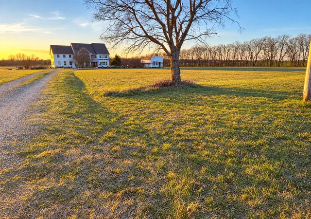 Single family home for sale at 5077 E Line (10acres) Rd, Whitewright, TX 75491 | MLS# 21373811