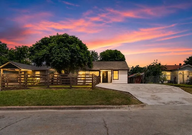 Photo 1 of Single family home for sale at 3939 E 4th Street, Fort Worth, TX 76111 | MLS# 21375396 | Listing updated on 2026-09-21