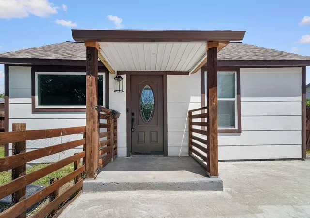 Photo 2 of Single family home for sale at 3939 E 4th Street, Fort Worth, TX 76111 | MLS# 21375396 | Listing updated on 2026-09-21