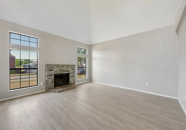 Photo 3 of Single family home for sale at 12627 Ridgeside Dr, Balch Springs, TX 75180 | MLS# 21376346 | Listing updated on 2026-09-03