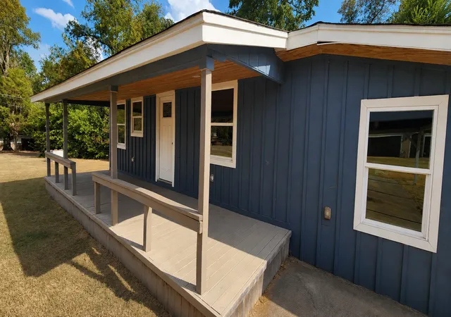 Photo 2 of Single family home for sale at 2016 Gavin Rd, Tool, TX 75143 | MLS# 21375052 | Listing updated on 2026-09-03