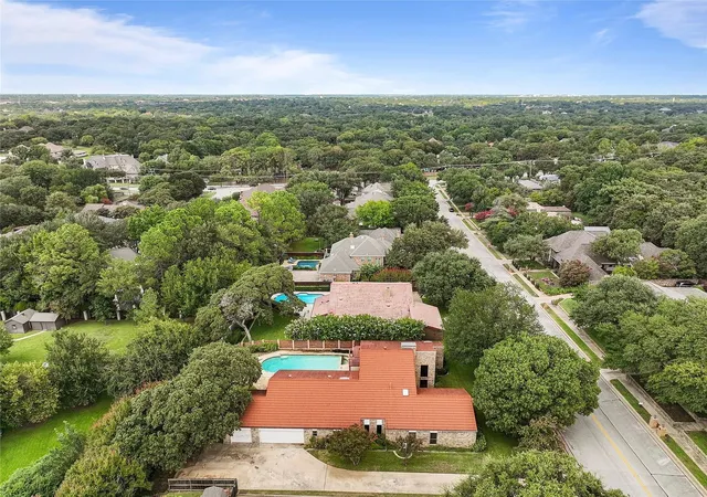 Photo 3 of Single family home for sale at 3827 Ashbury Ln, Bedford, TX 76021 | MLS# 21374593 | Listing updated on 2026-10-07