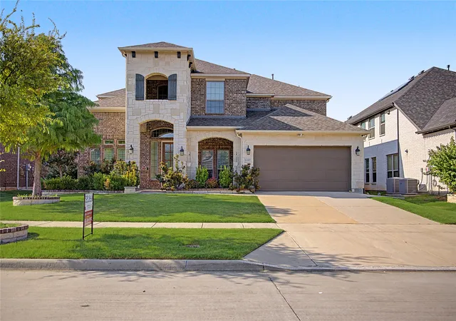 Photo 2 of Sale Pending at 1457 Brent Knoll Dr, Frisco, TX 75033 | MLS# 21376395 | Listing updated on 2026-10-05