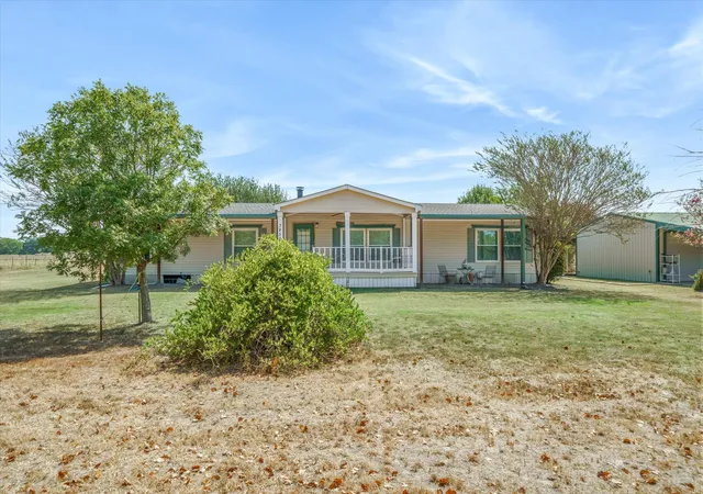 Photo 3 of Manufactured home for sale at 3850 County Rd 120, Wills Point, TX 75169 | MLS# 21369094 | Listing updated on 2026-09-03