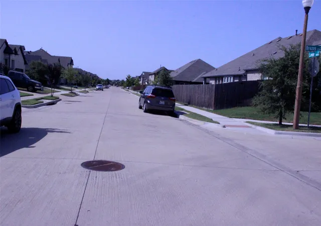Photo 3 of Single family home for sale at 5301 Brazos Ln, Argyle, TX 76226 | MLS# 21348368 | Listing updated on 2026-09-03