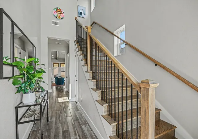 Photo 2 of Townhouse for sale at 113 Maddox Pl, Aledo, TX 76008 | MLS# 21373990 | Listing updated on 2026-10-02