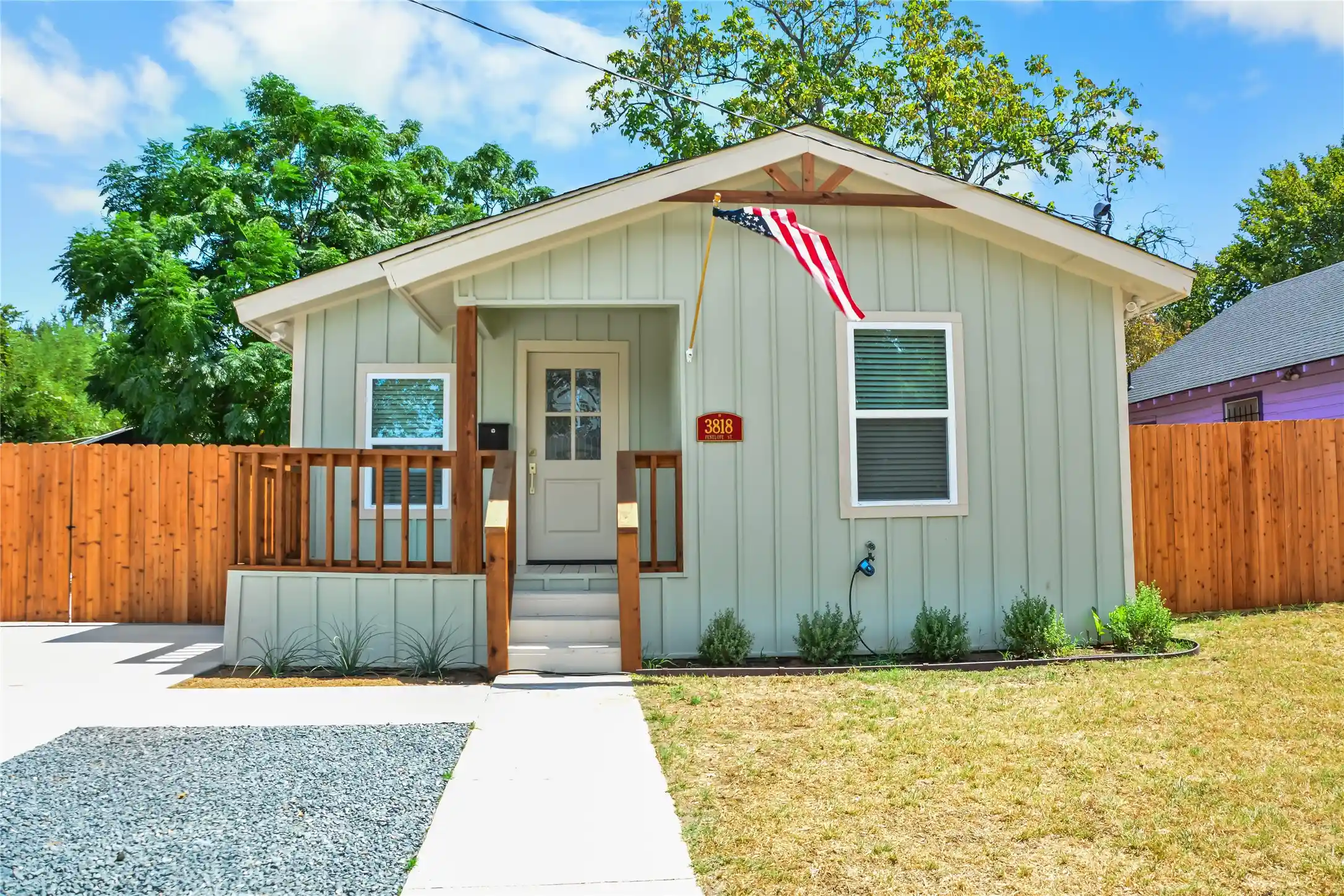 Single family home for sale at 3818 Penelope St, Dallas, TX 75210 | MLS# 21371782