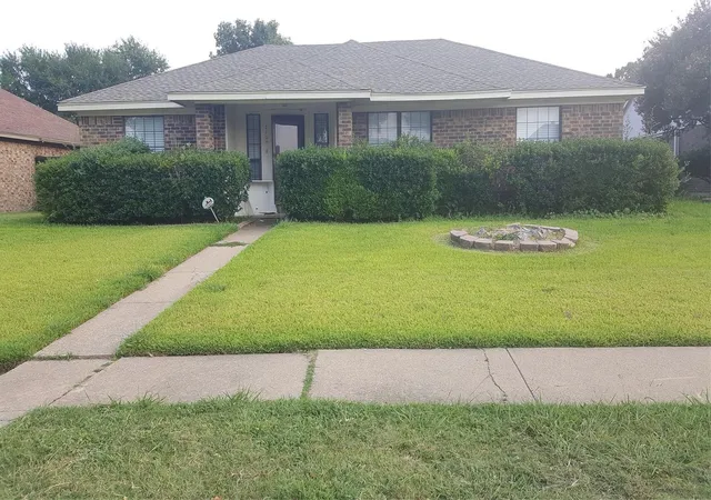 Photo 1 of Single family home for sale at 210 W Apollo Rd, Garland, TX 75040 | MLS# 21376497 | Listing updated on 2026-09-24