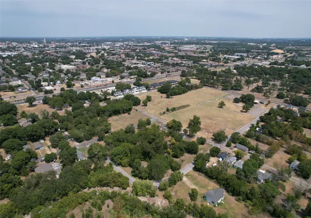 Photo 2 of Land for sale at 2424 S 10th Street, Waco, TX 76706 | MLS# 21376513 | Listing updated on 2026-09-16