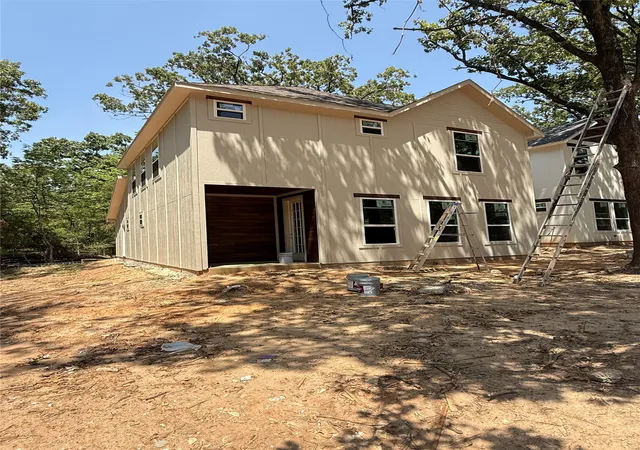 Photo 2 of Single family home for sale at 132 Carolyn Rd, Mabank, TX 75156 | MLS# 21372109 | Listing updated on 2026-09-23