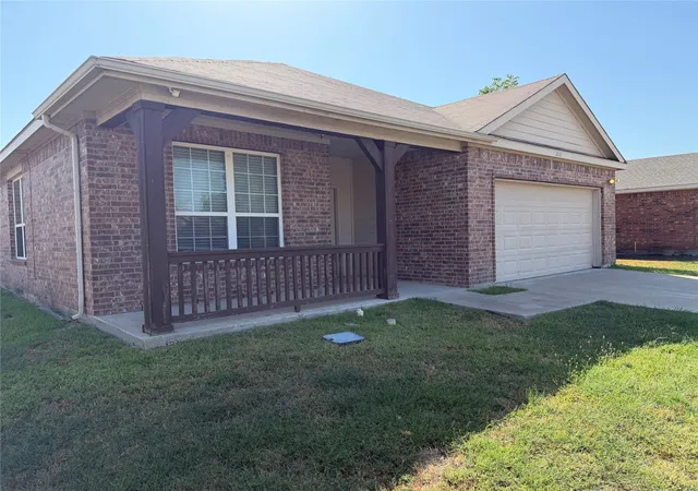 Photo 3 of Single family home for sale at 3014 Melrose Dr, Seagoville, TX 75159 | MLS# 21375483 | Listing updated on 2026-09-24