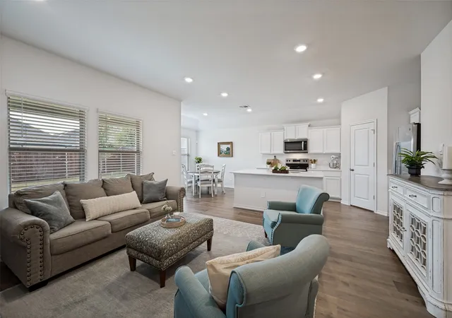 Photo 1 of Single family home for sale at 13044 Dawson Dr, Aubrey, TX 76227 | MLS# 21376553 | Listing updated on 2026-09-22
