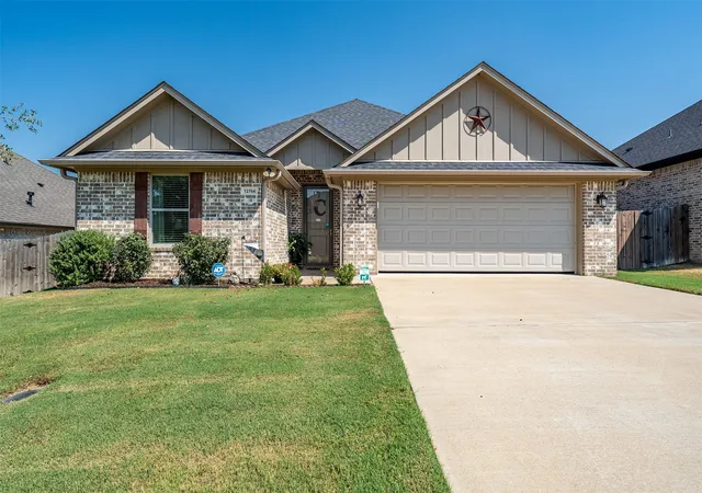 Photo 1 of Single family home for sale at 12764 Meadowbrook, Tyler, TX 75709 | MLS# 21376565 | Listing updated on 2026-10-02