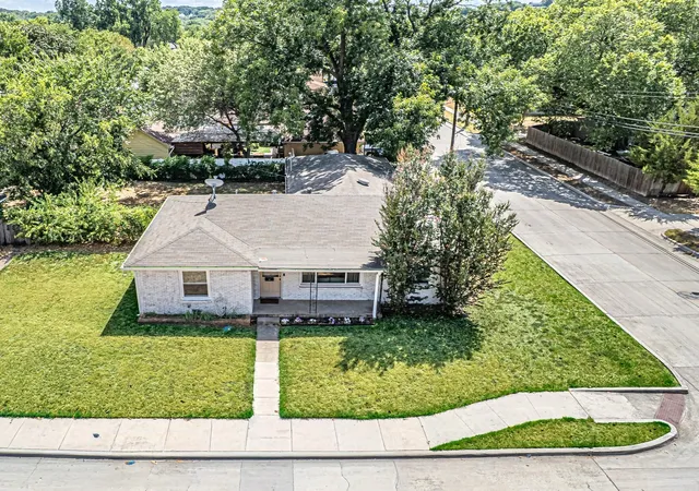 Photo 1 of Single family home for sale at 5761 Tracyne Dr, Westworth Village, TX 76114 | MLS# 21375715 | Listing updated on 2026-09-26