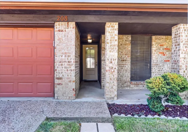 Photo 4 of Sale Pending at 208 Asbury Dr, Saginaw, TX 76179 | MLS# 21376555 | Listing updated on 2026-09-29