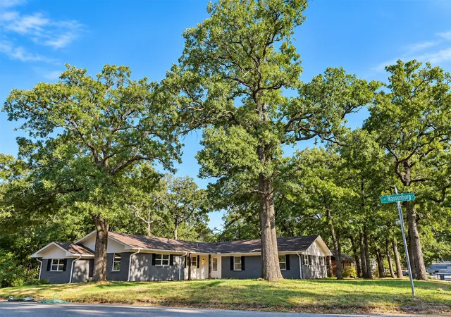 Photo 2 of Single family home for sale at 17 Circle Dr, Denison, TX 75021 | MLS# 21375500 | Listing updated on 2026-10-08