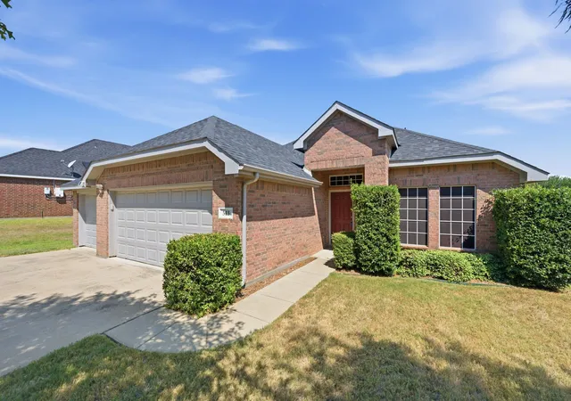Photo 1 of Single family home for sale at 513 Northbrook Ave, Little Elm, TX 75068 | MLS# 21376421 | Listing updated on 2026-10-01