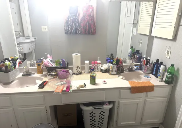 Listing Photo 4 - Condo for sale in building located at 9823 Walnut St, Dallas, TX 75243 - Unit #L 201