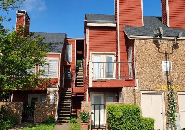 Listing Photo 5 - Condo for sale in building located at 9823 Walnut St, Dallas, TX 75243 - Unit #L 201