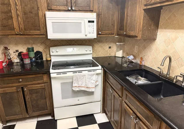 Photo 3 of Condo for sale at 9825 Walnut St #M 207, Dallas, TX 75243 | MLS# 21374923 | Listing updated on 2026-09-03