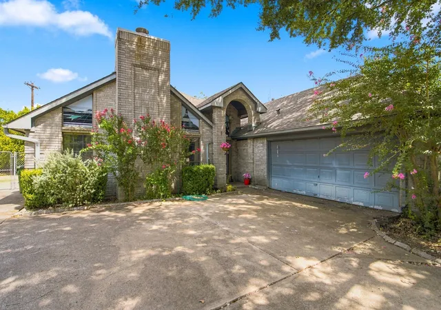 Photo 1 of Sale Pending at 1100 Coker Dr, Flower Mound, TX 75028 | MLS# 21374273 | Listing updated on 2026-09-26