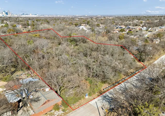 Photo 1 of Land for sale at 923 Stella Ave, Dallas, TX 75216 | MLS# 21376639 | Listing updated on 2026-09-03