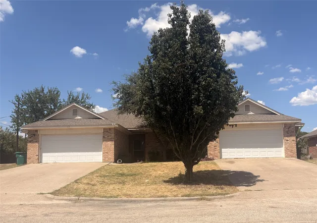 Photo 1 of Multi family home for sale at 137 Deanna Dr #139, Robinson, TX 76706 | MLS# 21376633 | Listing updated on 2026-09-03