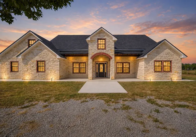 Photo 1 of Single family home for sale at 1630 County Rd 262, Stephenville, TX 76401 | MLS# 21376610 | Listing updated on 2026-09-04