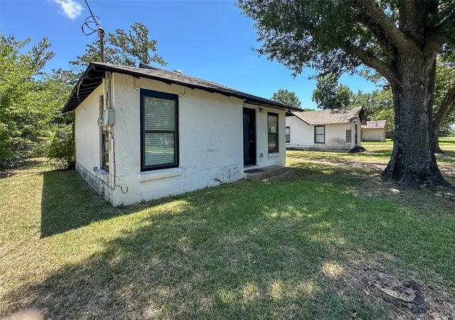 Photo 1 of Single family home for sale at 909 Alice St, Trinidad, TX 75163 | MLS# 21376574 | Listing updated on 2026-09-03