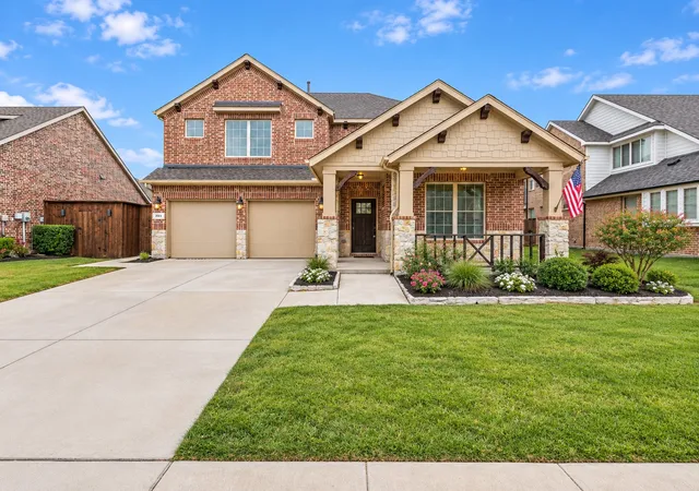 Photo 1 of Single family home for sale at 201 Dragonfly Dr, Prosper, TX 75078 | MLS# 21375463 | Listing updated on 2026-10-07