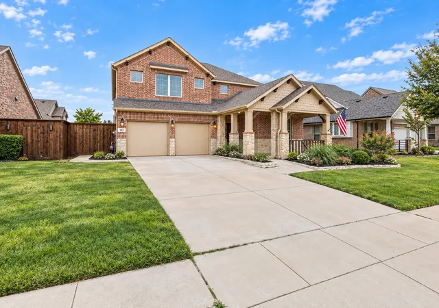 Photo 2 of Single family home for sale at 201 Dragonfly Dr, Prosper, TX 75078 | MLS# 21375463 | Listing updated on 2026-10-07