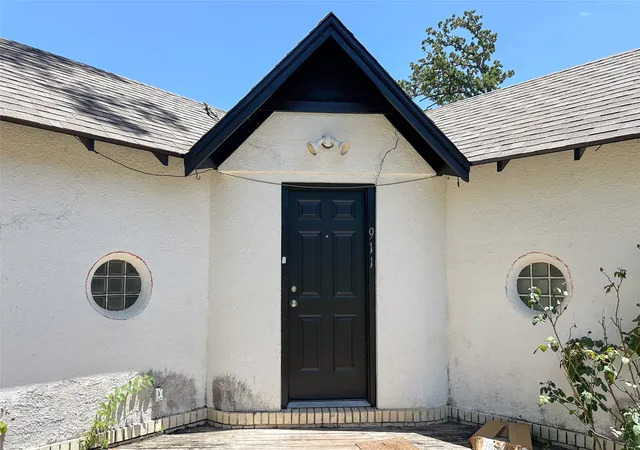 Photo 2 of Single family home for sale at 911 Alice St, Trinidad, TX 75163 | MLS# 21376670 | Listing updated on 2026-09-03