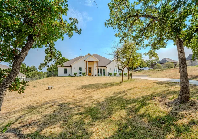 Photo 1 of Single family home for sale at 182 Saddle Horn Trl, Boyd, TX 76023 | MLS# 21331355 | Listing updated on 2026-09-22