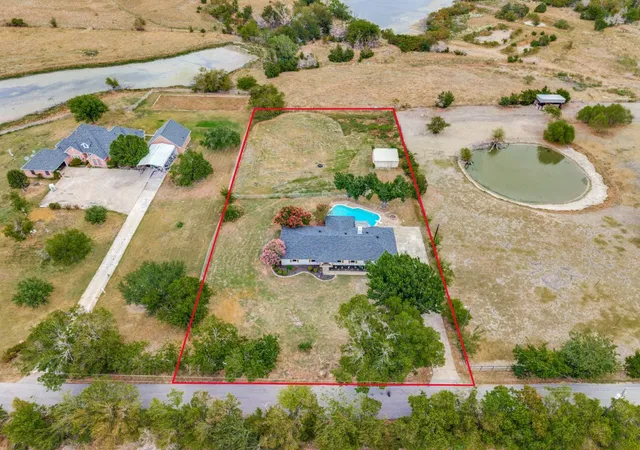 Photo 2 of Sale Pending at 9300 High Country Ln, Forney, TX 75126 | MLS# 21375653 | Listing updated on 2026-09-24