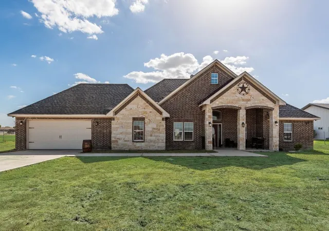 Photo 1 of Single family home for sale at 610 Ewing Rd, Ferris, TX 75125 | MLS# 21376771 | Listing updated on 2026-09-21