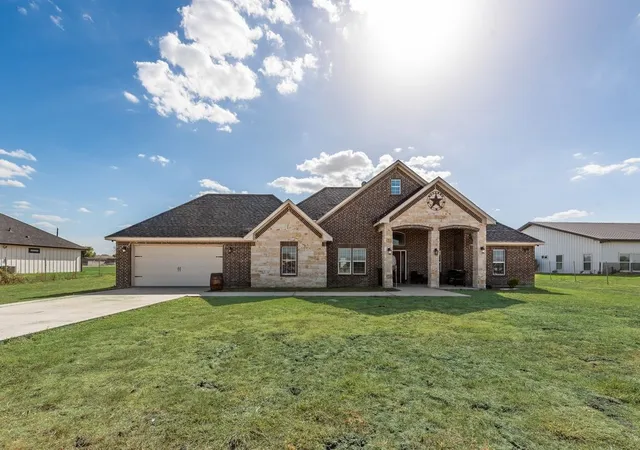 Photo 2 of Single family home for sale at 610 Ewing Rd, Ferris, TX 75125 | MLS# 21376771 | Listing updated on 2026-09-21