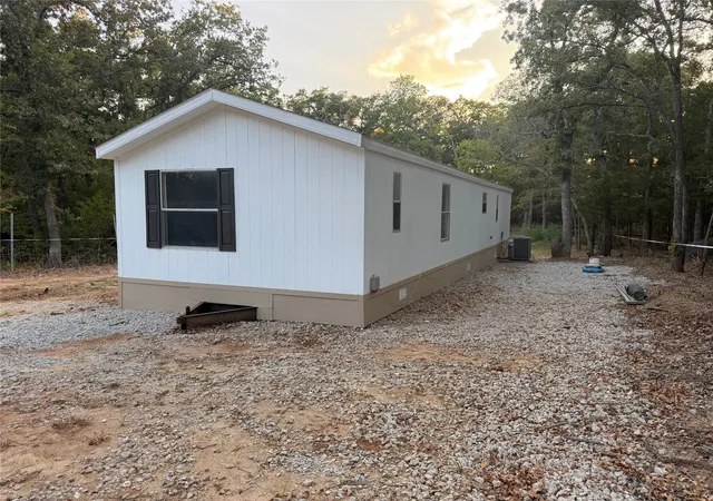 Photo 2 of Manufactured home for sale at 9374 Amy Dr, Quinlan, TX 75474 | MLS# 21376814 | Listing updated on 2026-10-05