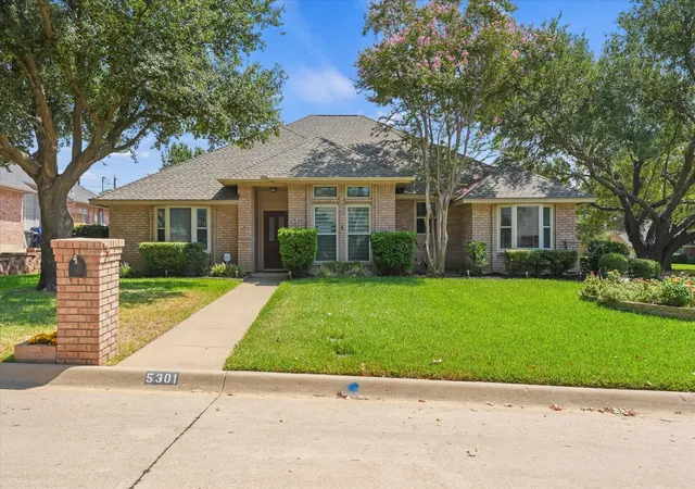 Photo 3 of Single family home for sale at 5301 Bugle Ln, Colleyville, TX 76034 | MLS# 21376500 | Listing updated on 2026-09-05