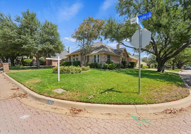 Photo 4 of Single family home for sale at 5301 Bugle Ln, Colleyville, TX 76034 | MLS# 21376500 | Listing updated on 2026-09-05